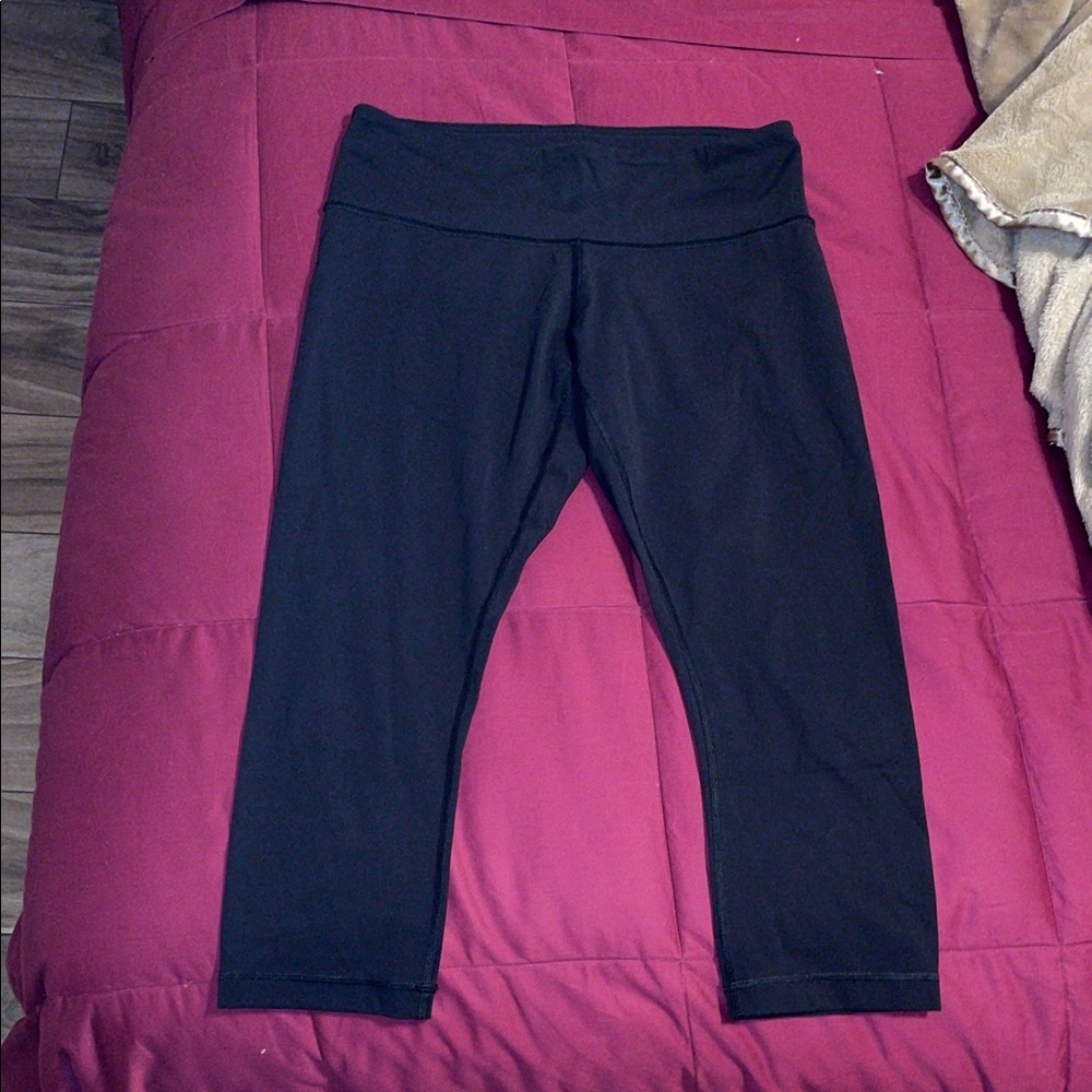 Lululemon Athletica Cropped Black Leggings